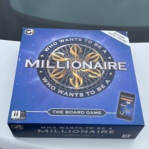 Who Wants to Be a Millionaire The Board Game - Blue